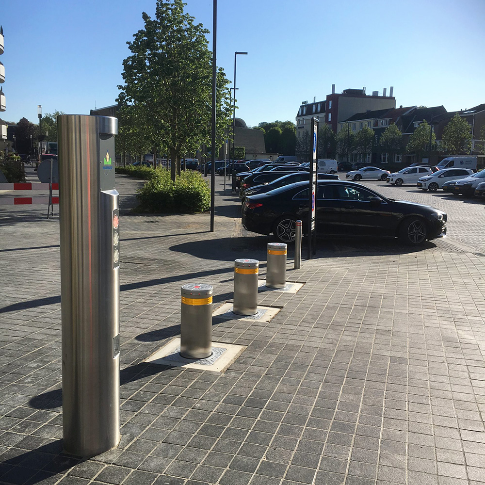 J275 Bollard Installation