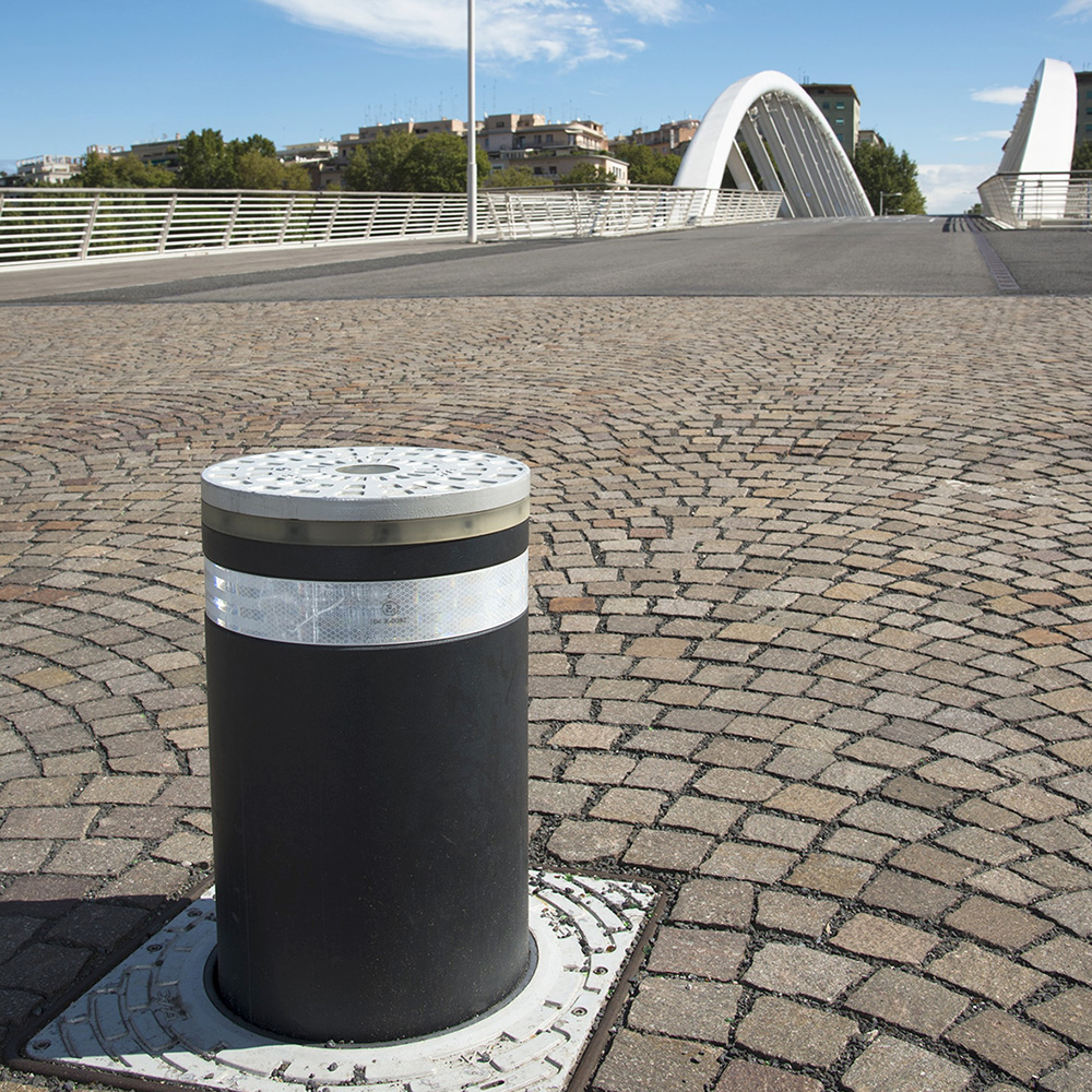 J275 Bollard Installation