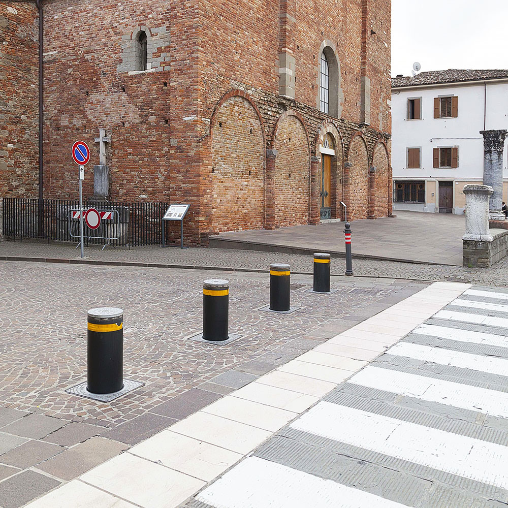 J275 Bollard Installation